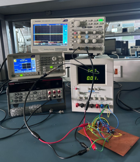 Click to enlarge Observed oscilloscope response — Configuration 1