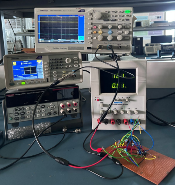 Click to enlarge Observed oscilloscope response — Configuration 2